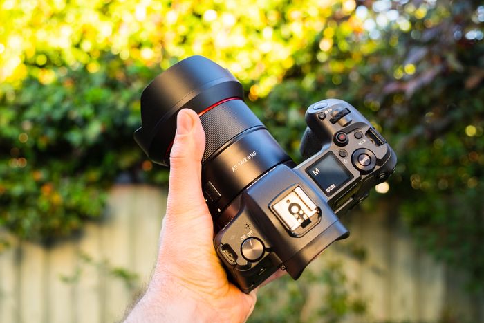 A Broader Perspective AF 14mm F2.8 RF